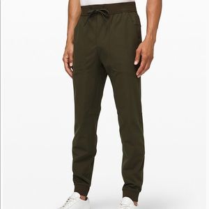 Lululemon Men’s ABC Jogger